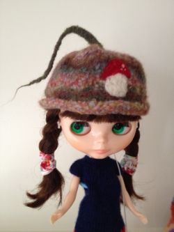 Hat for Elfin Dolls, Blythe size