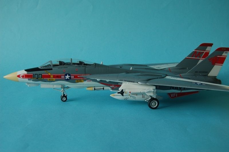2012_F-14ATomcat048Italeri_zps4dcf1244.jpg