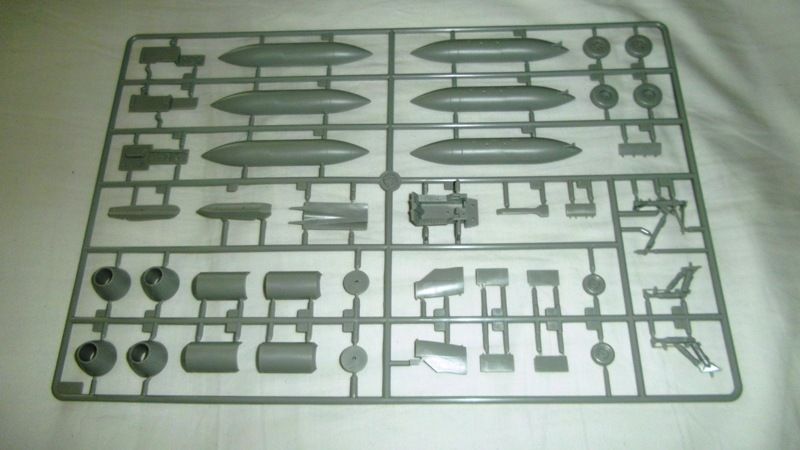 Parts04_048HobbyBossFA-18C_zps0ff4e89f.j